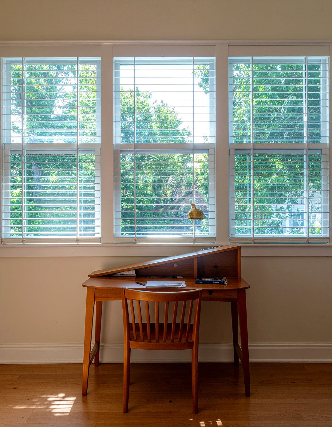 Slant Top Desk - 30 living room Colonial furniture ideas