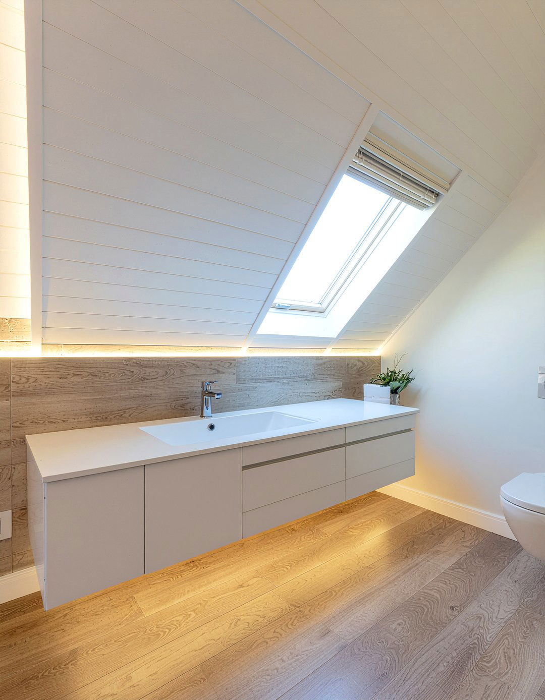 Slanted ceiling bathroom lighting - 30 attic bathroom ideas