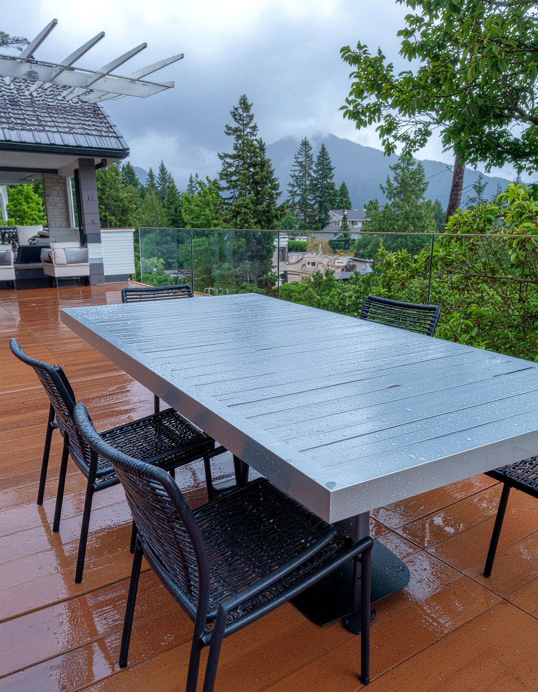 Slat top outdoor table - 30 outdoor dining table ideas