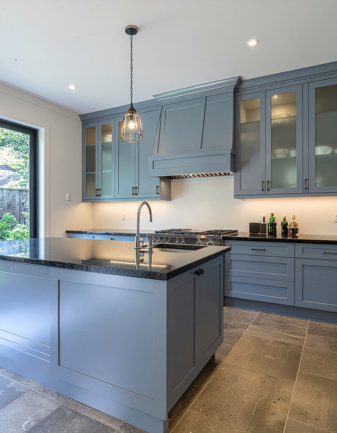 Slate Blue Kitchen - 30 blue kitchen ideas