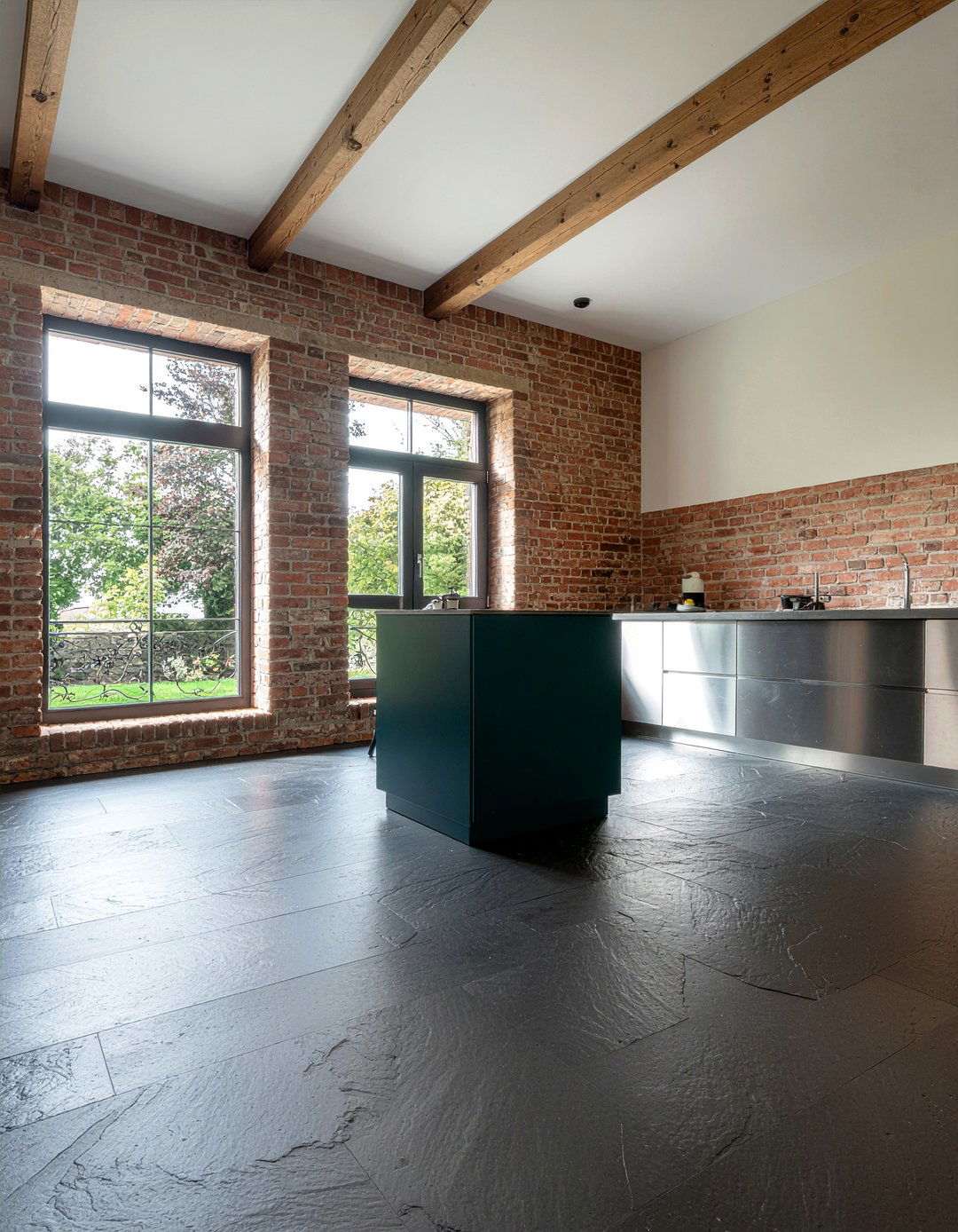 Slate flooring - 30 kitchen flooring ideas