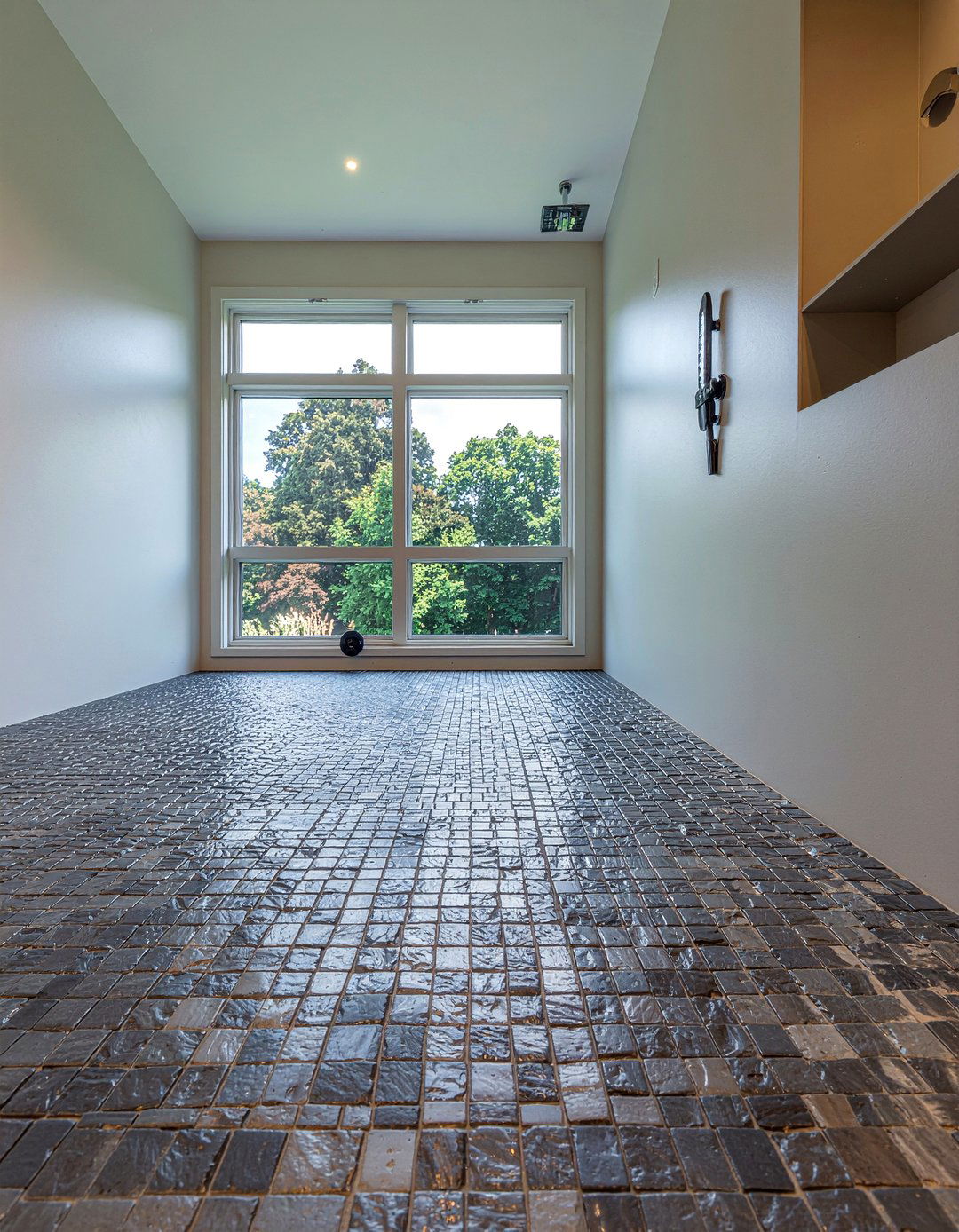 Slate mosaic shower floor - 30 slate tile bathroom ideas