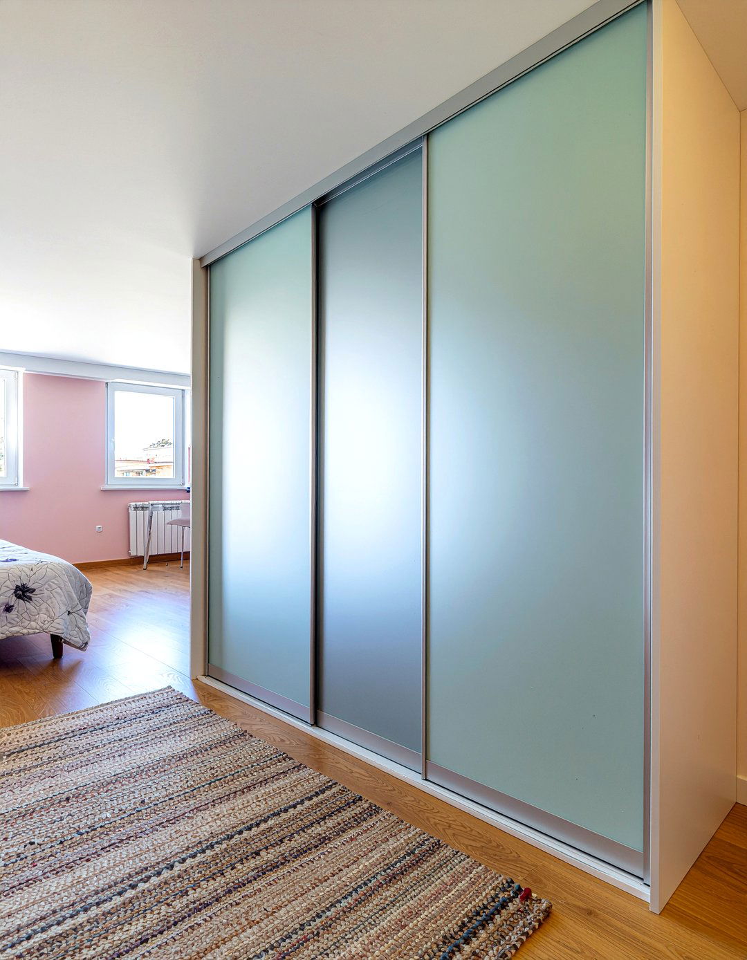 Sliding Door Wardrobe - 30 bedroom built-in wardrobes