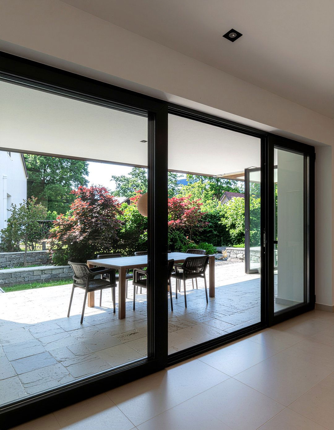 Sliding Glass Door - 30 garden-inspired dining room ideas