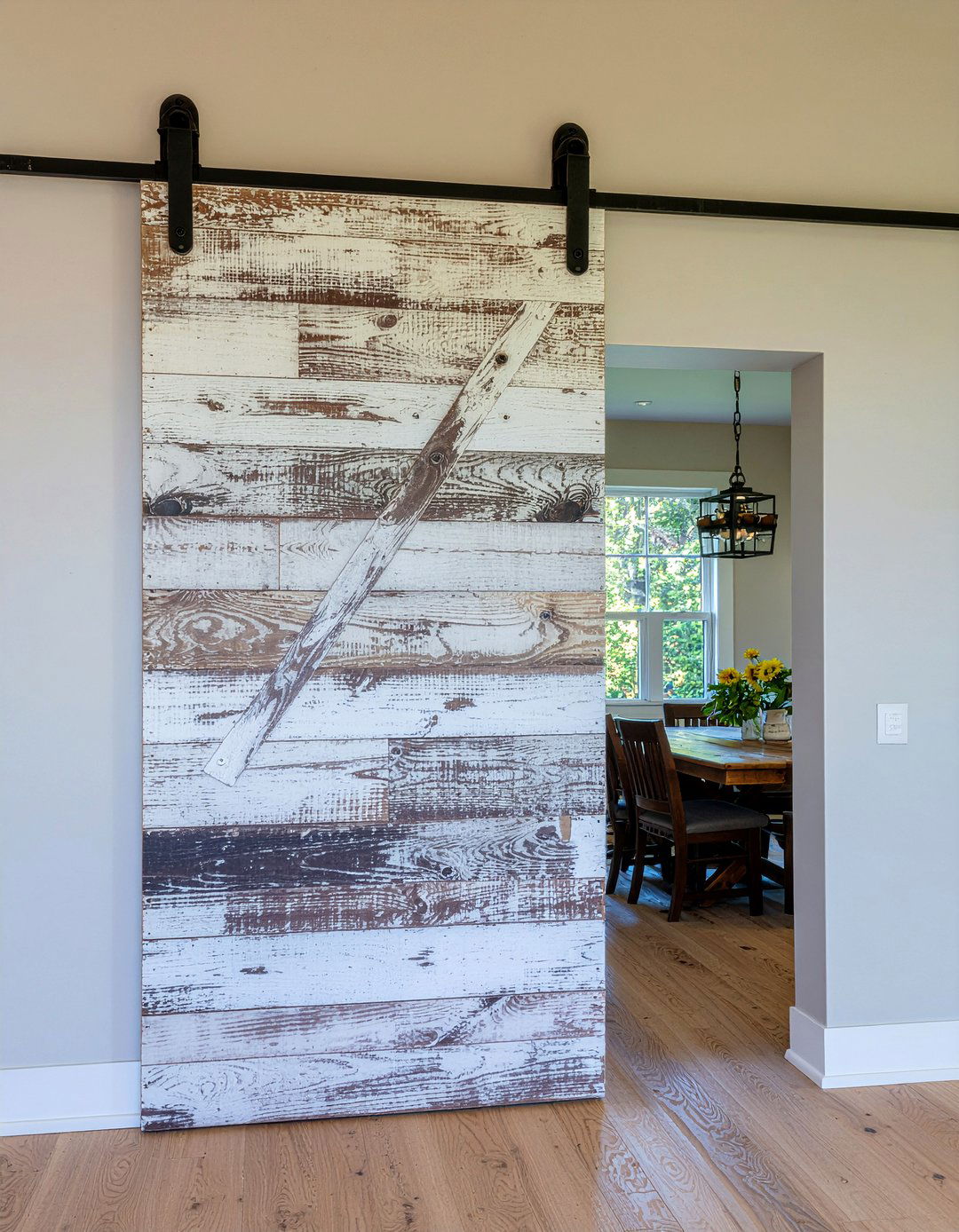 Sliding barn door - 30 rural dining room ideas