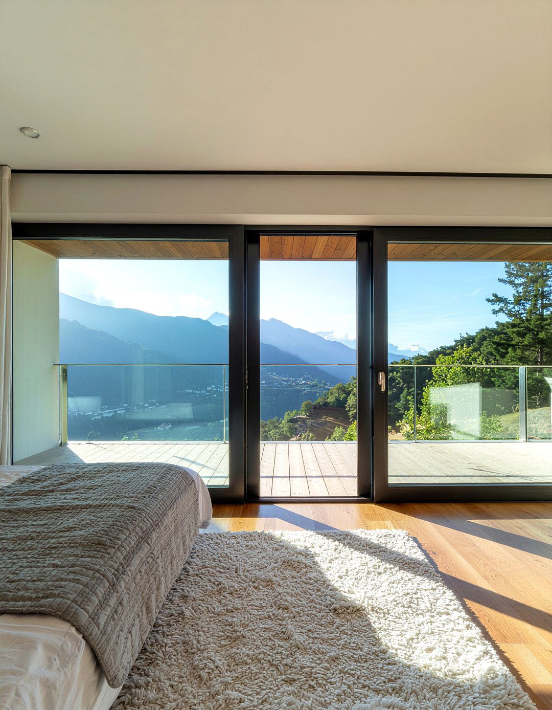 Sliding glass doors - 30 bedroom window ideas