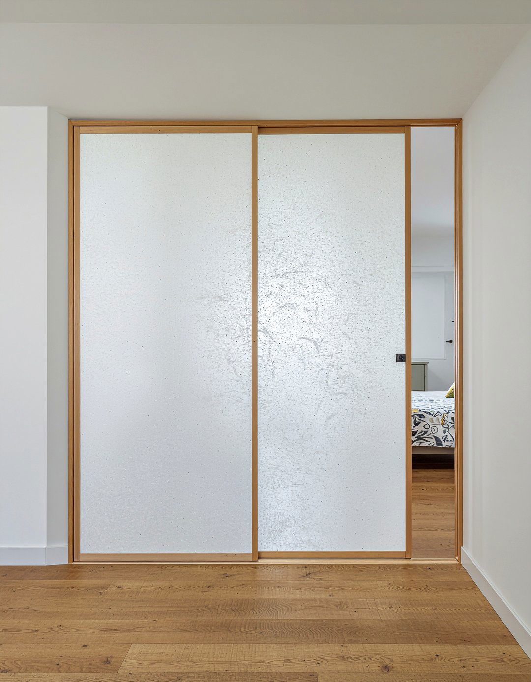 Sliding paper doors - 30 Japanese bedroom ideas