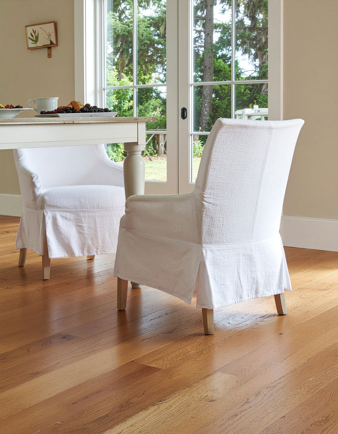 Slipcovered Dining Chairs - 30 dining room seating ideas