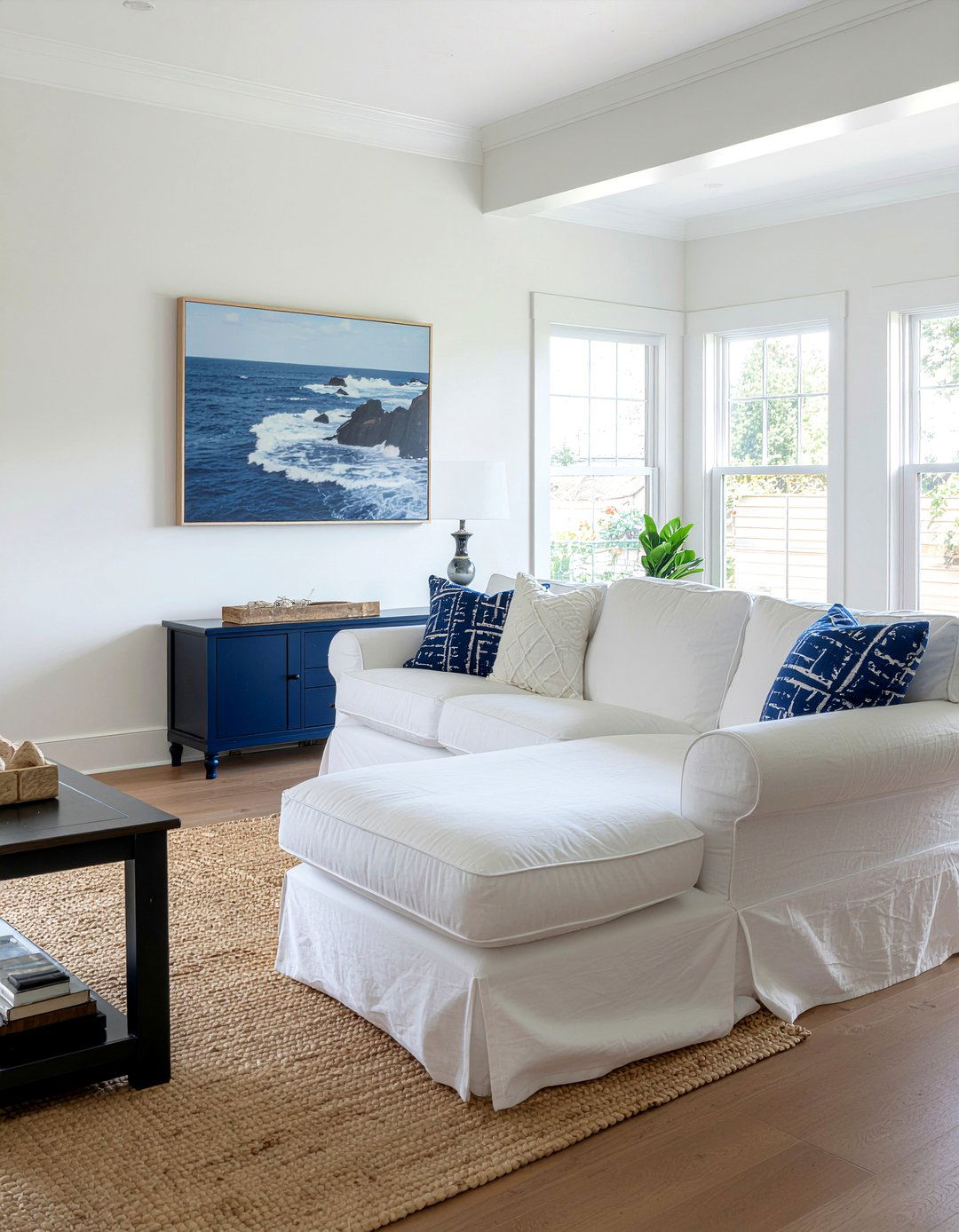 Slipcovered furniture - 30 temporary living room ideas