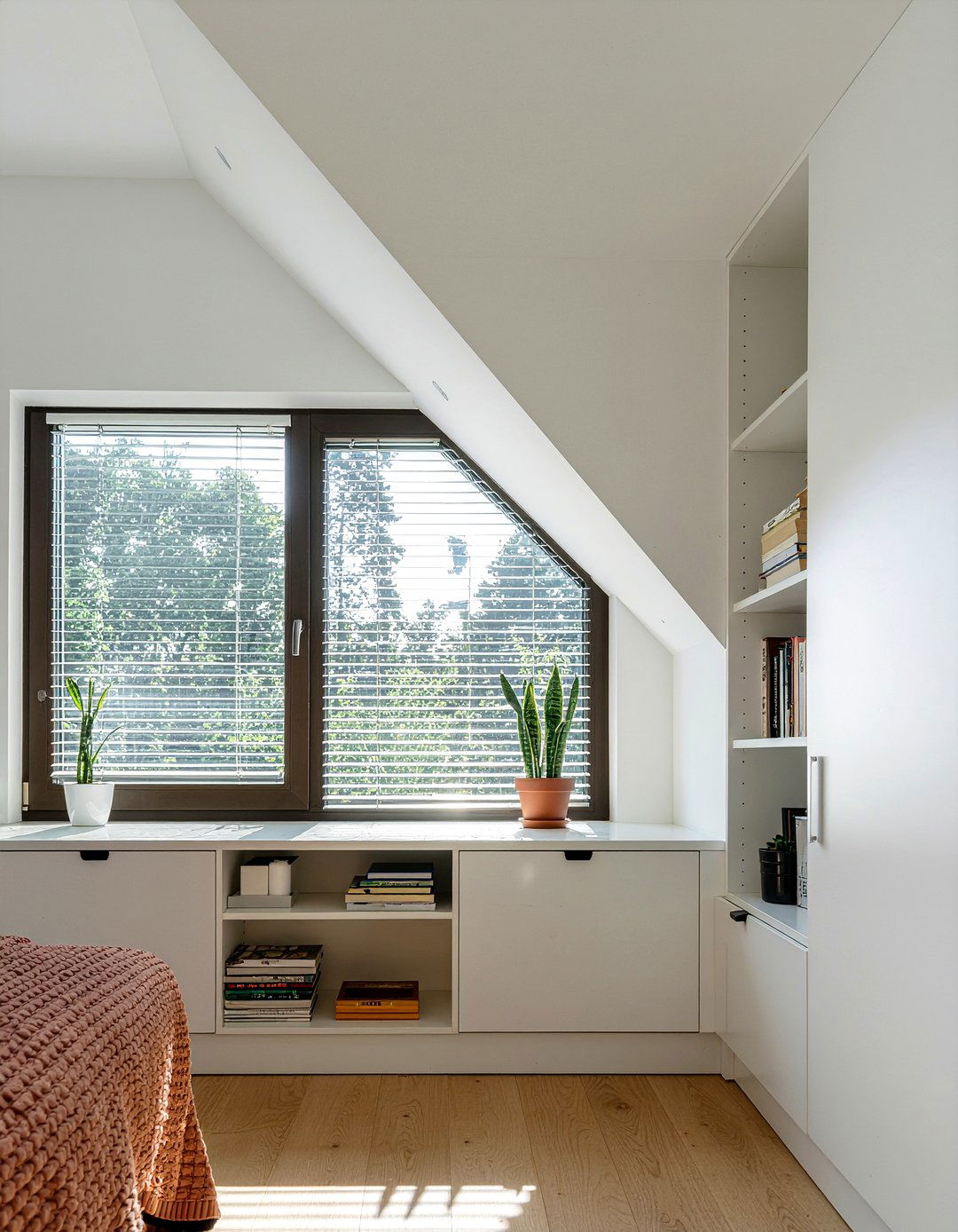 Sloped ceiling storage built in - 30 sloped ceiling bedroom ideas