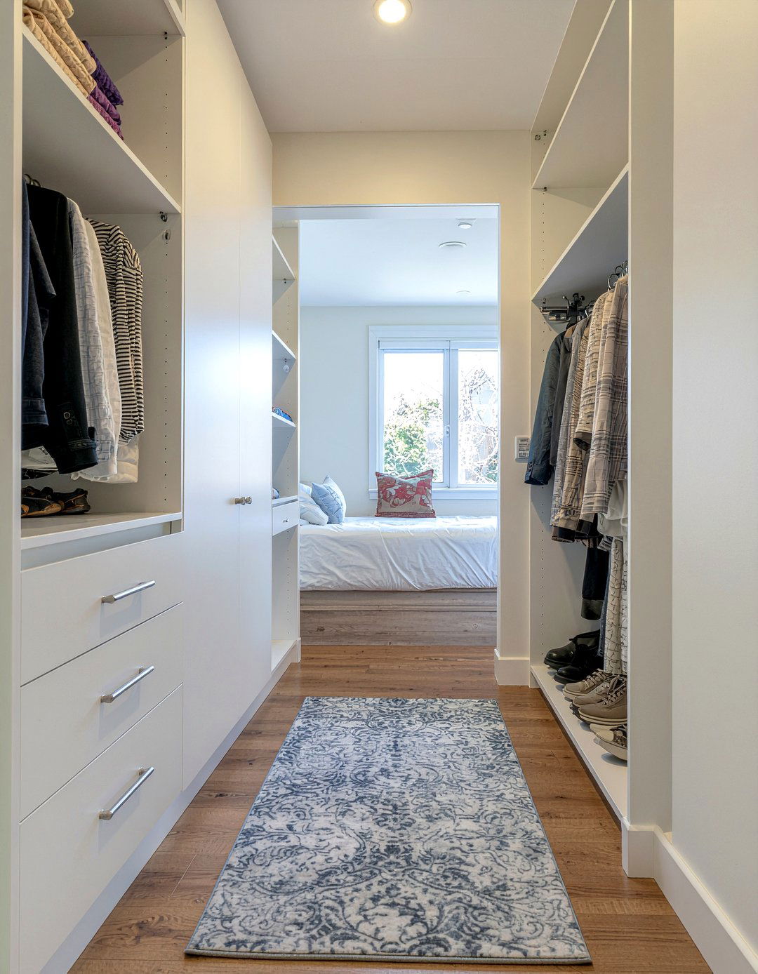 Small Bedroom Closet - 30 bedroom closet ideas