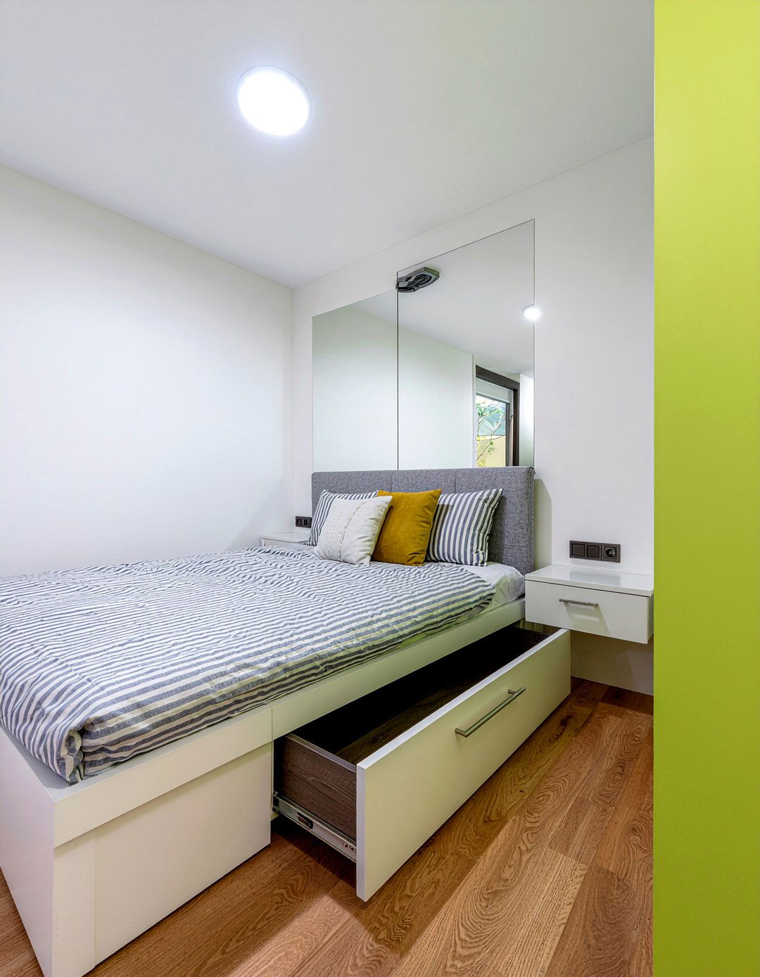 Small Bedroom Layout - 30 trending bedroom ideas