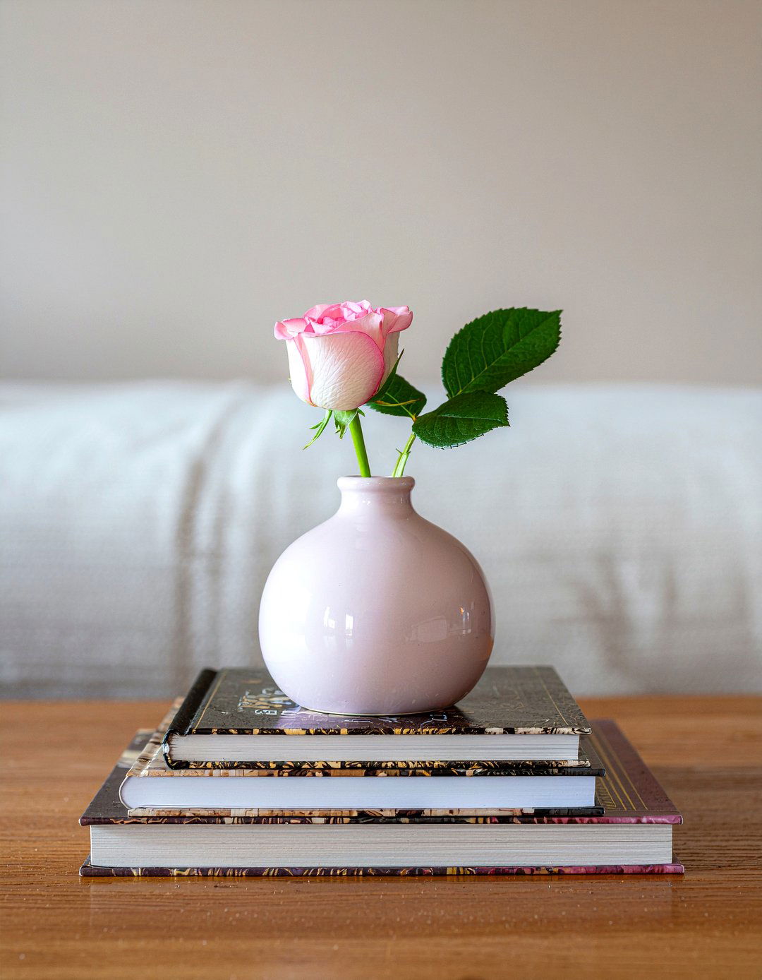Small Bud Vase - 30 living room vase ideas