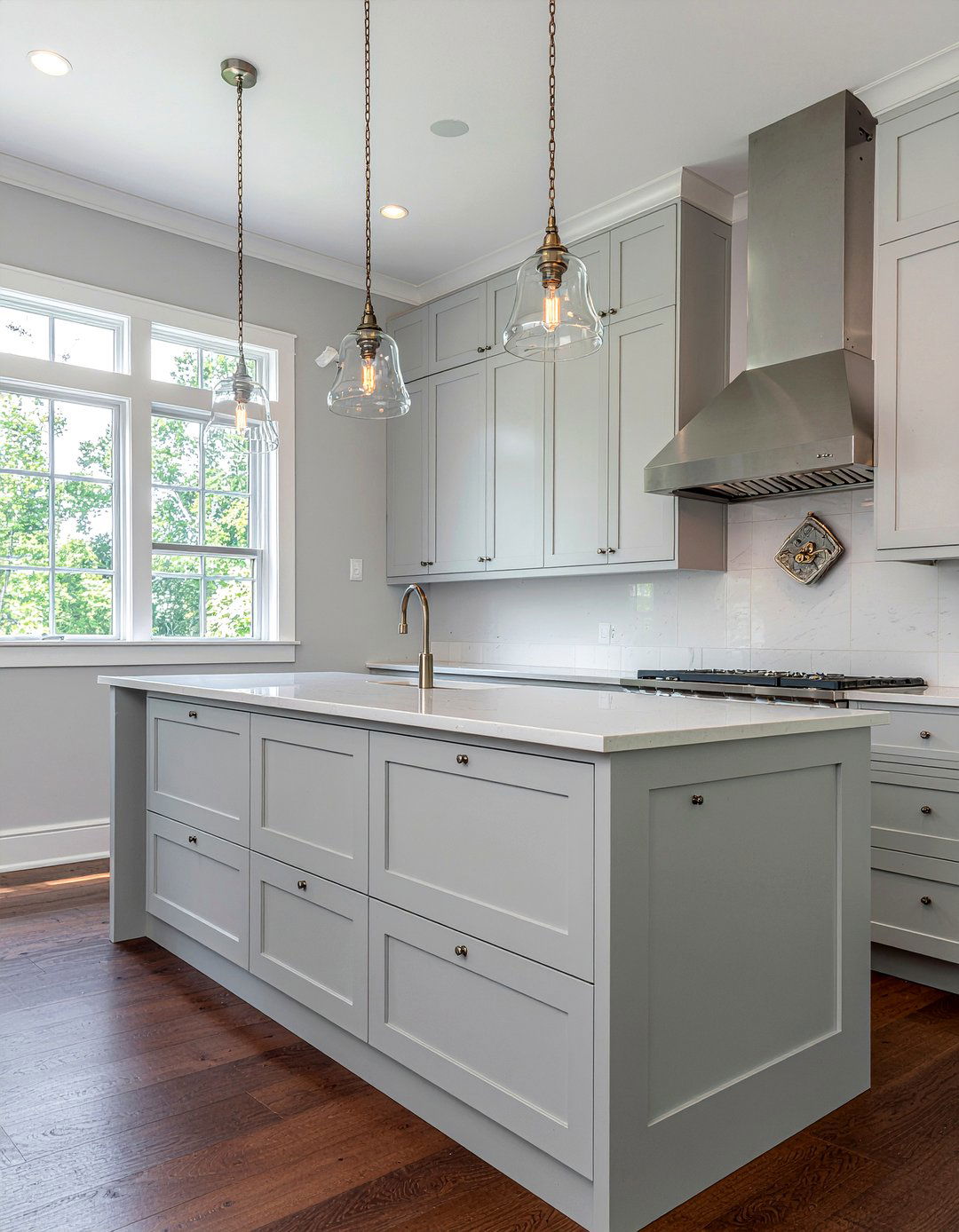 Small Cabinet Knobs - 30 kitchen cabinet knob ideas