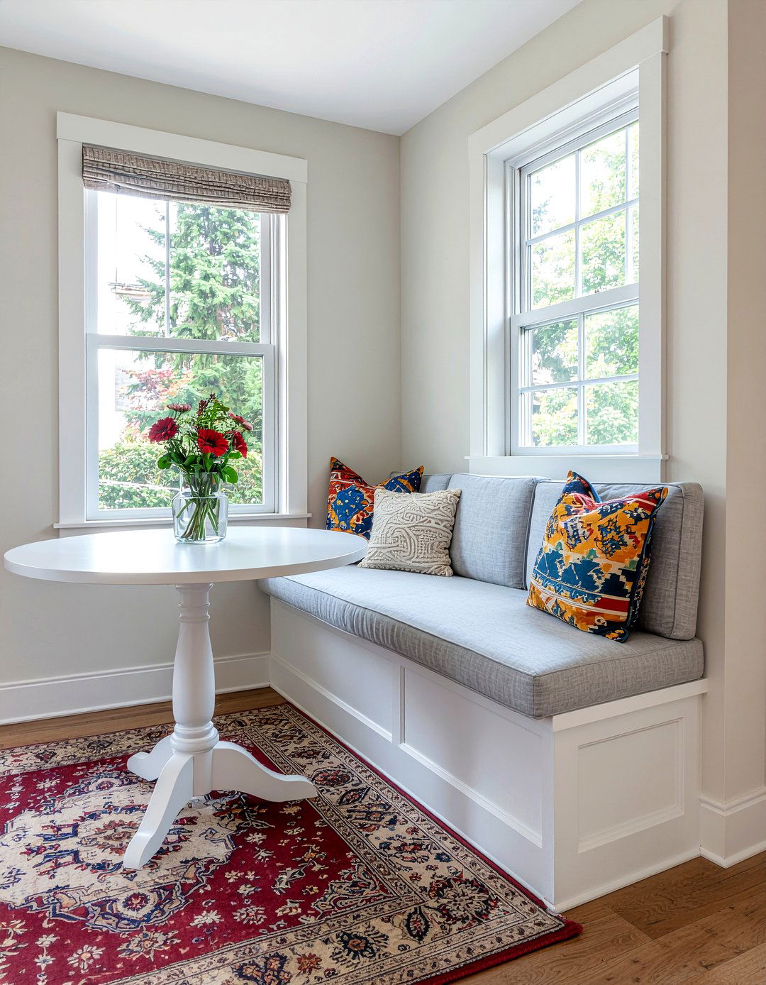 Small Dining Room Banquette - 30 creative dining room ideas