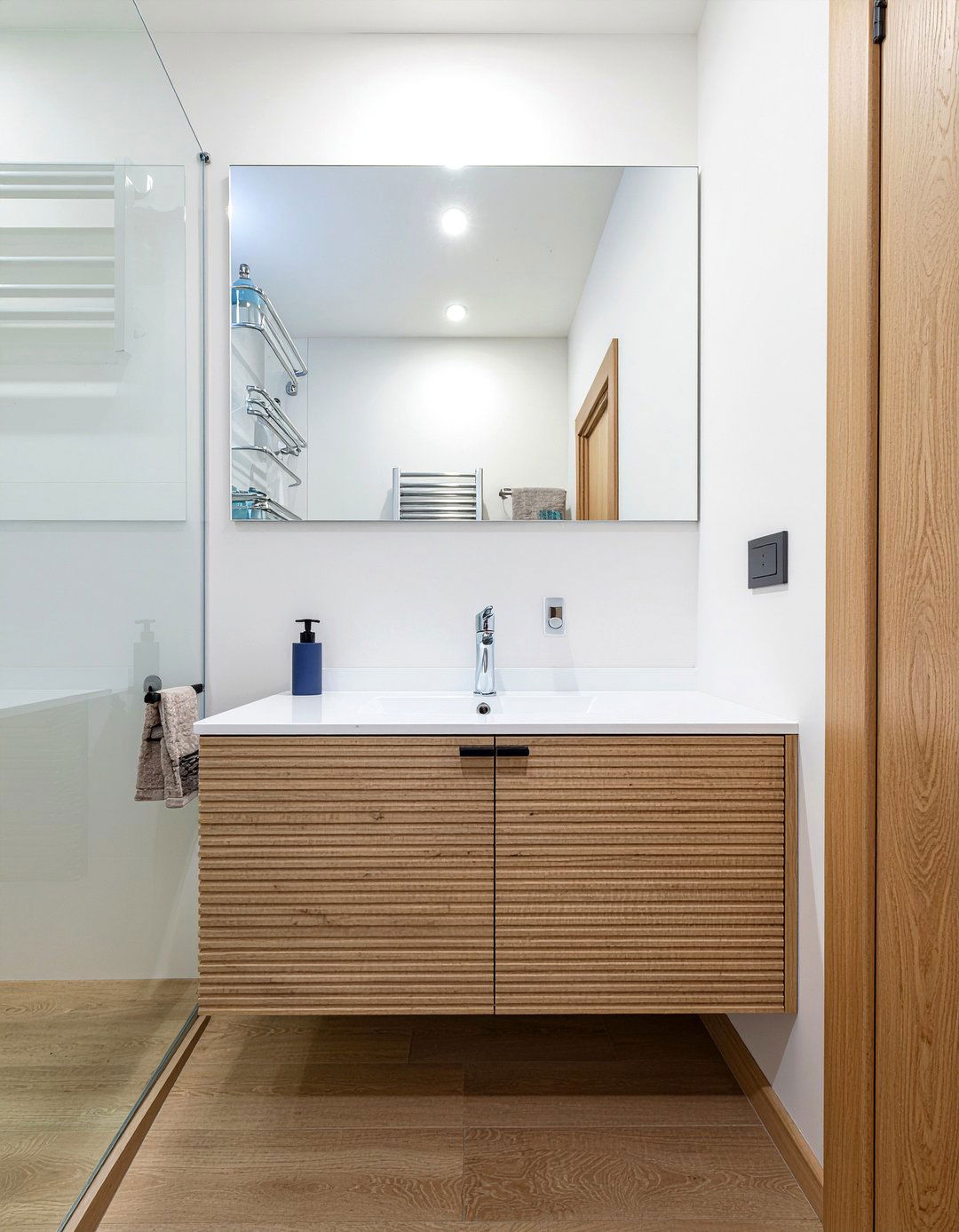 Small Girls Bathroom - 30 girls bathroom ideas