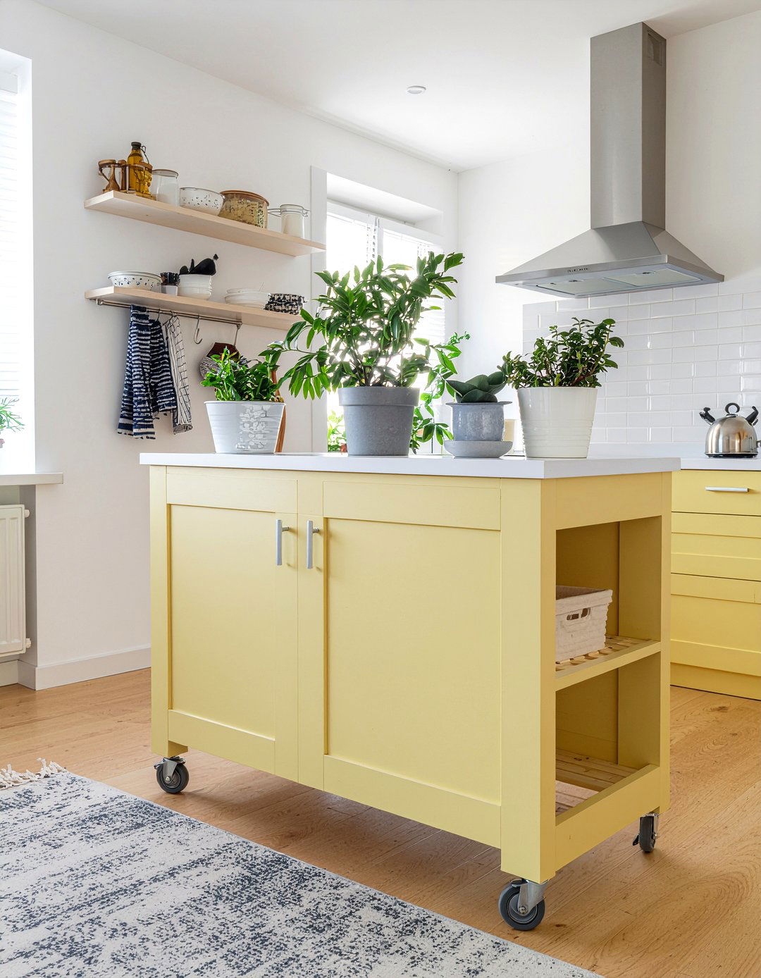 Small Kitchen Island On Wheels - 30 DIY kitchen island ideas