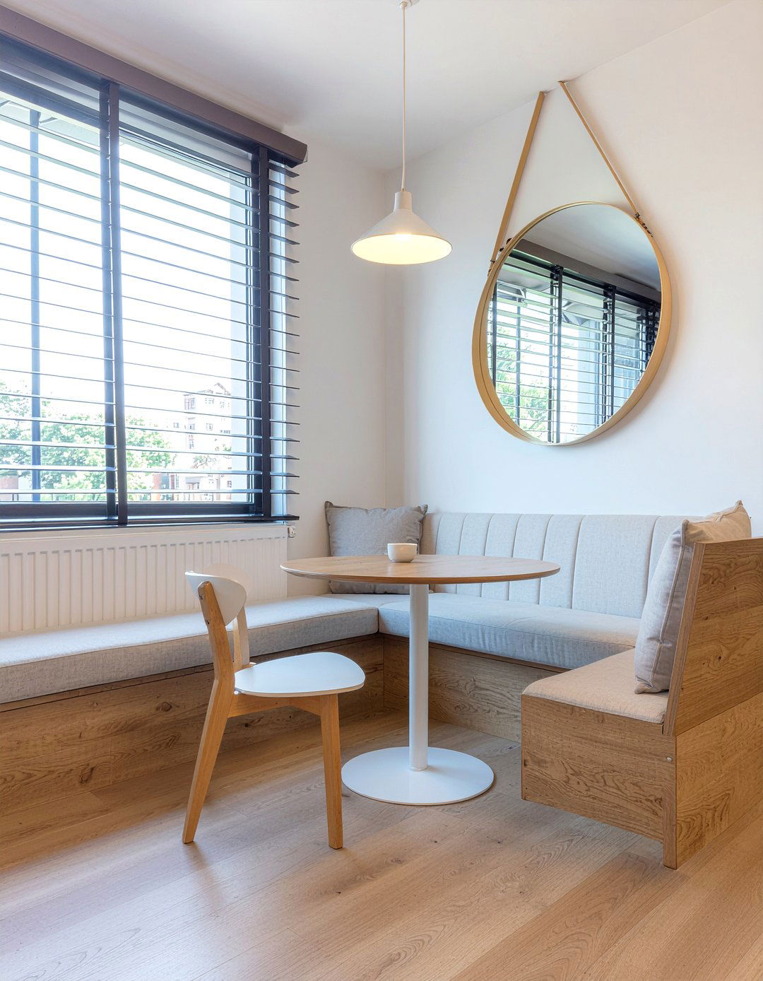 Small Space Dining Nook - 30 New Zealand dining room ideas