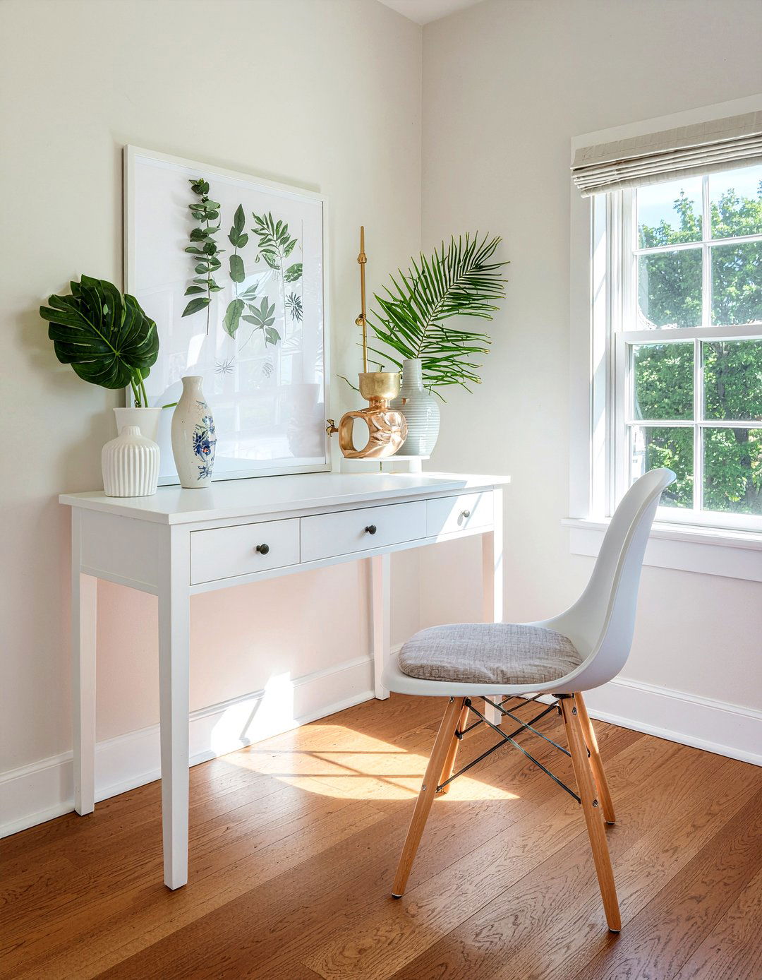 Small White Secretary Desk - 30 bedroom secretary desks