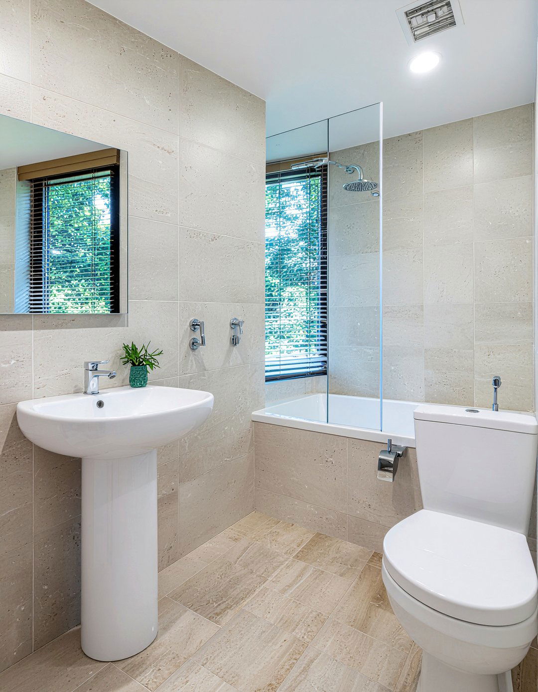 Small bathroom - 30 bathroom design principles