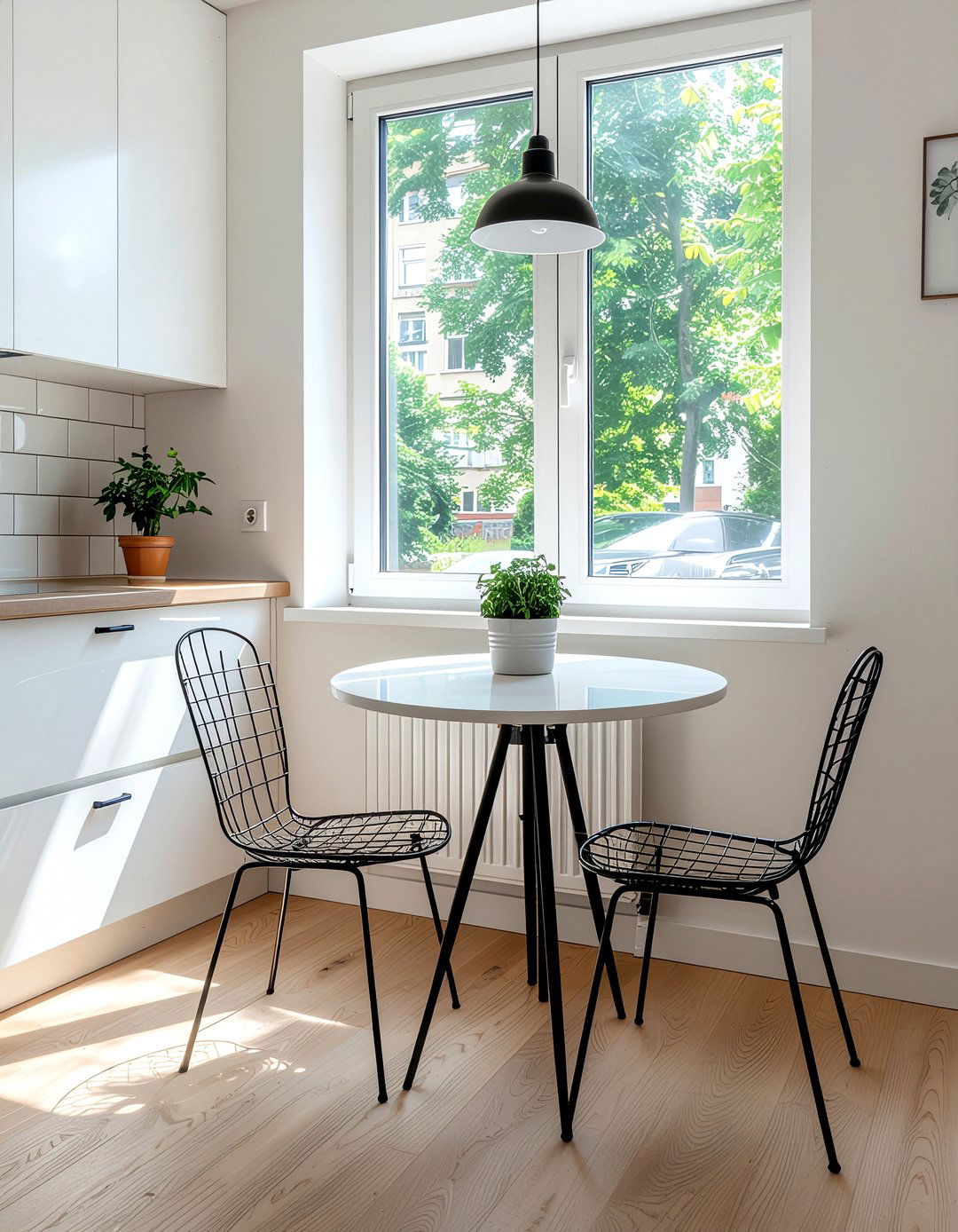 Small dining nook - 30 dining room improvement ideas