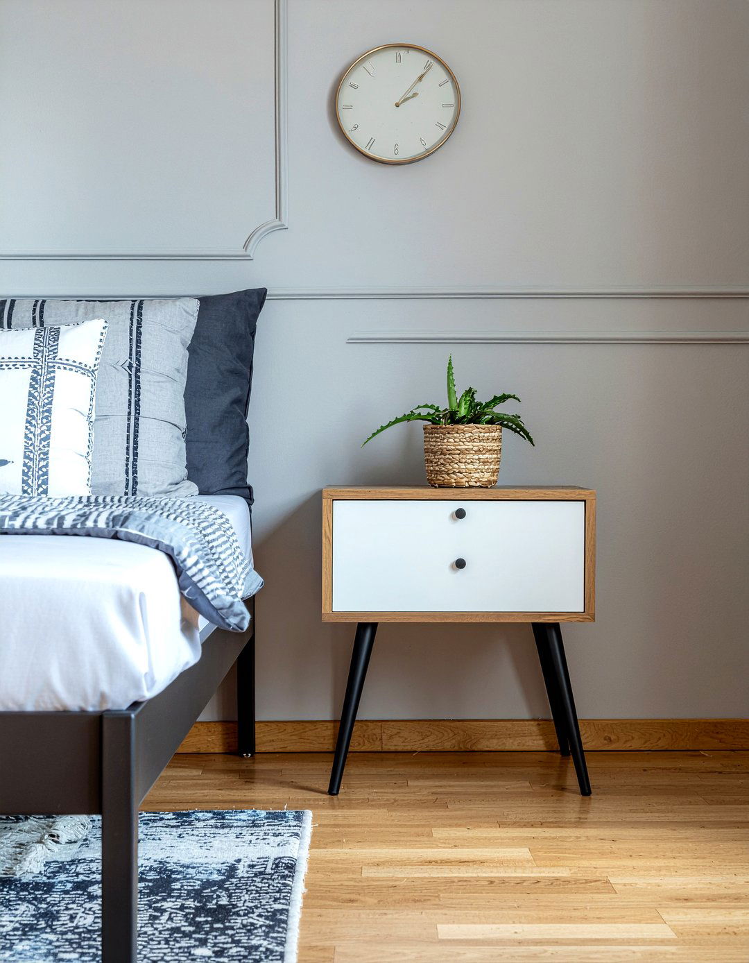 Small space nightstand - 30 bedroom nightstands