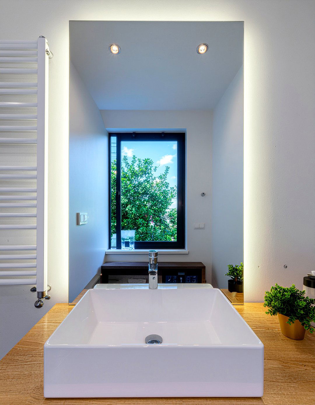 Smart bathroom mirror - 30 primary bathroom ideas