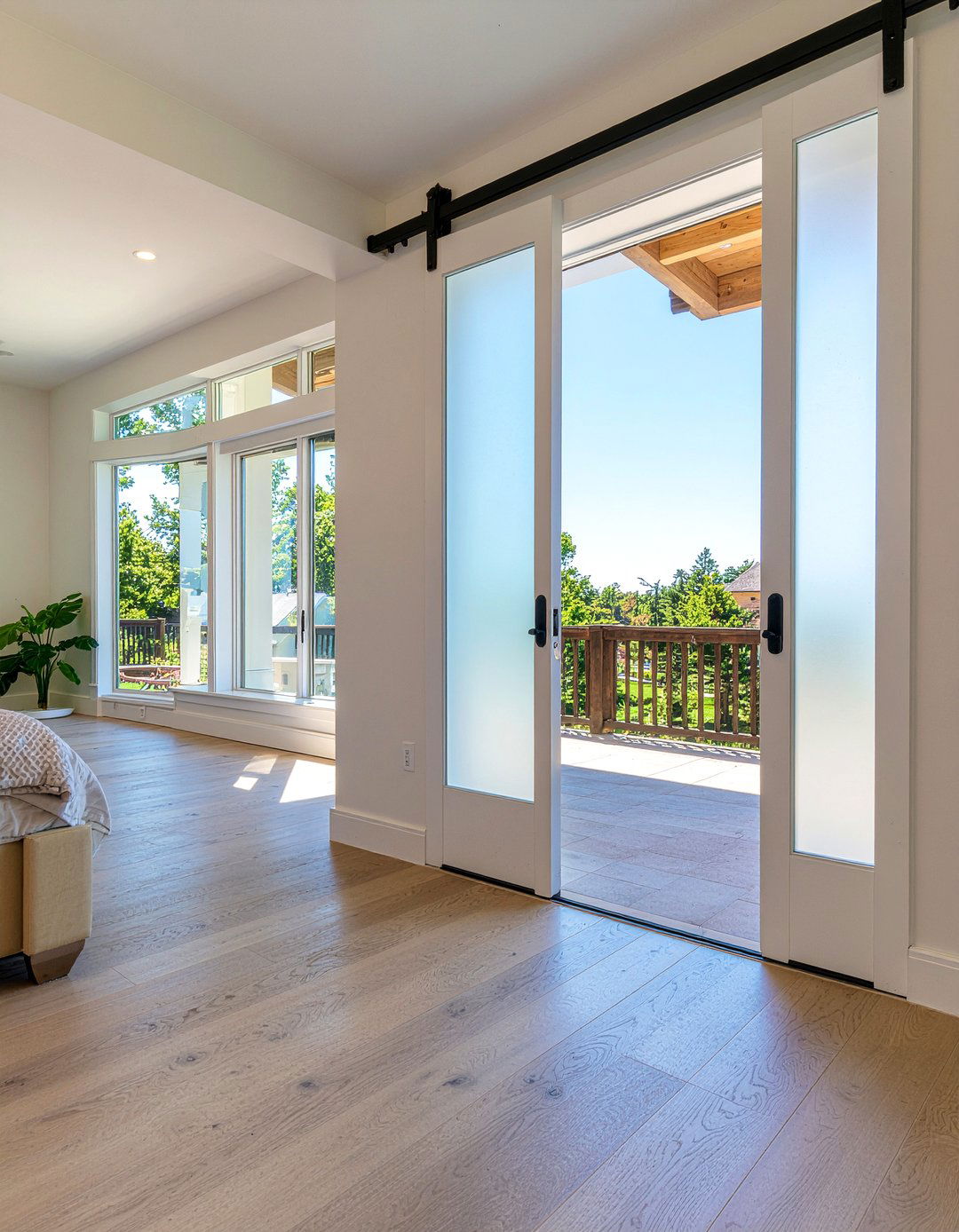 Smoked glass shower panel - 30 glass bathroom ideas