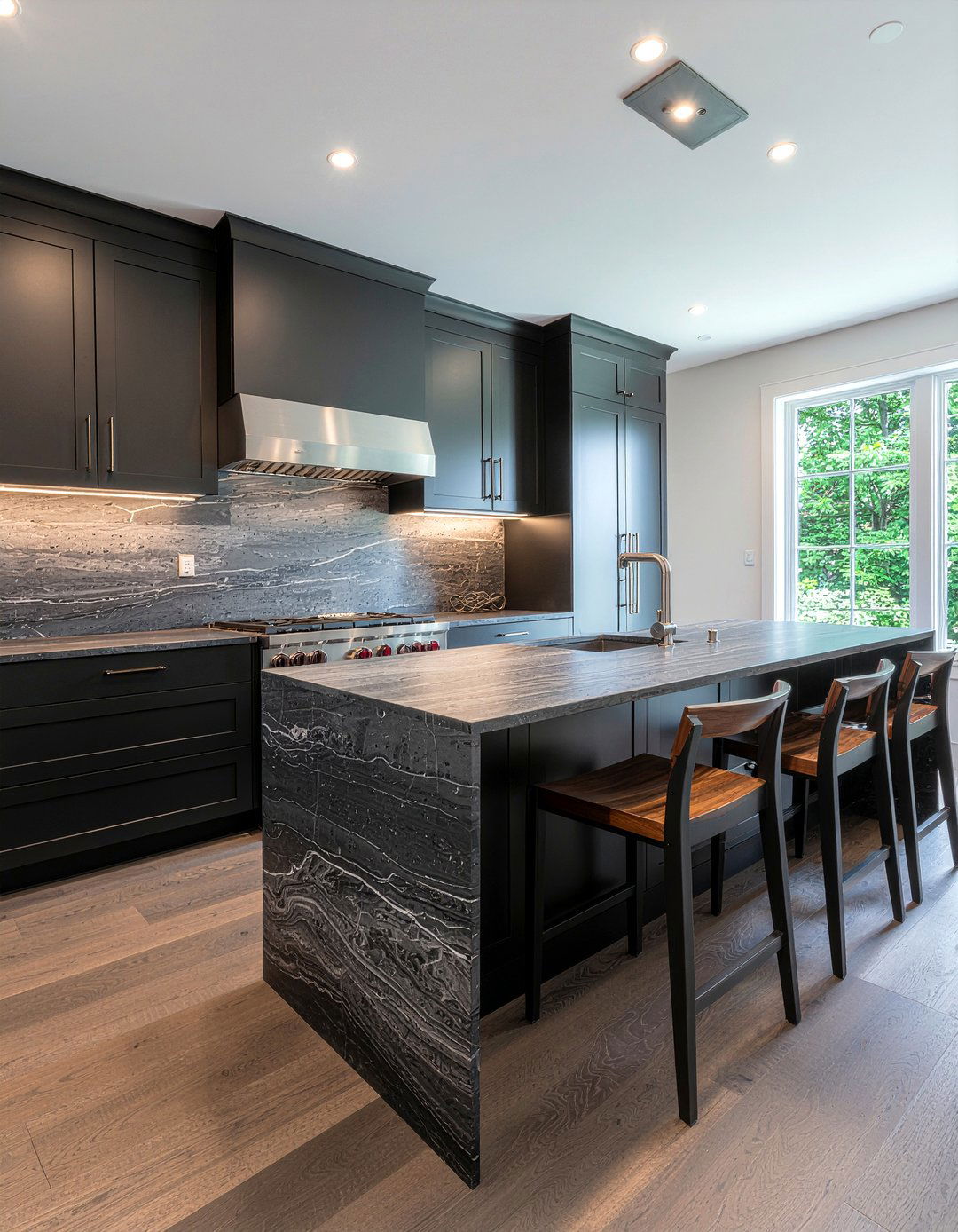 Soapstone Slab Backsplash - 30 kitchen backsplash ideas