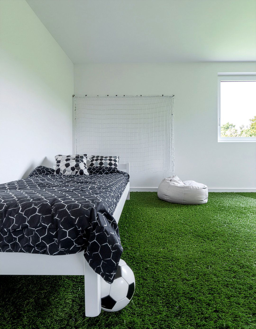 Soccer Pitch Bedroom - 30 sports themed bedroom ideas