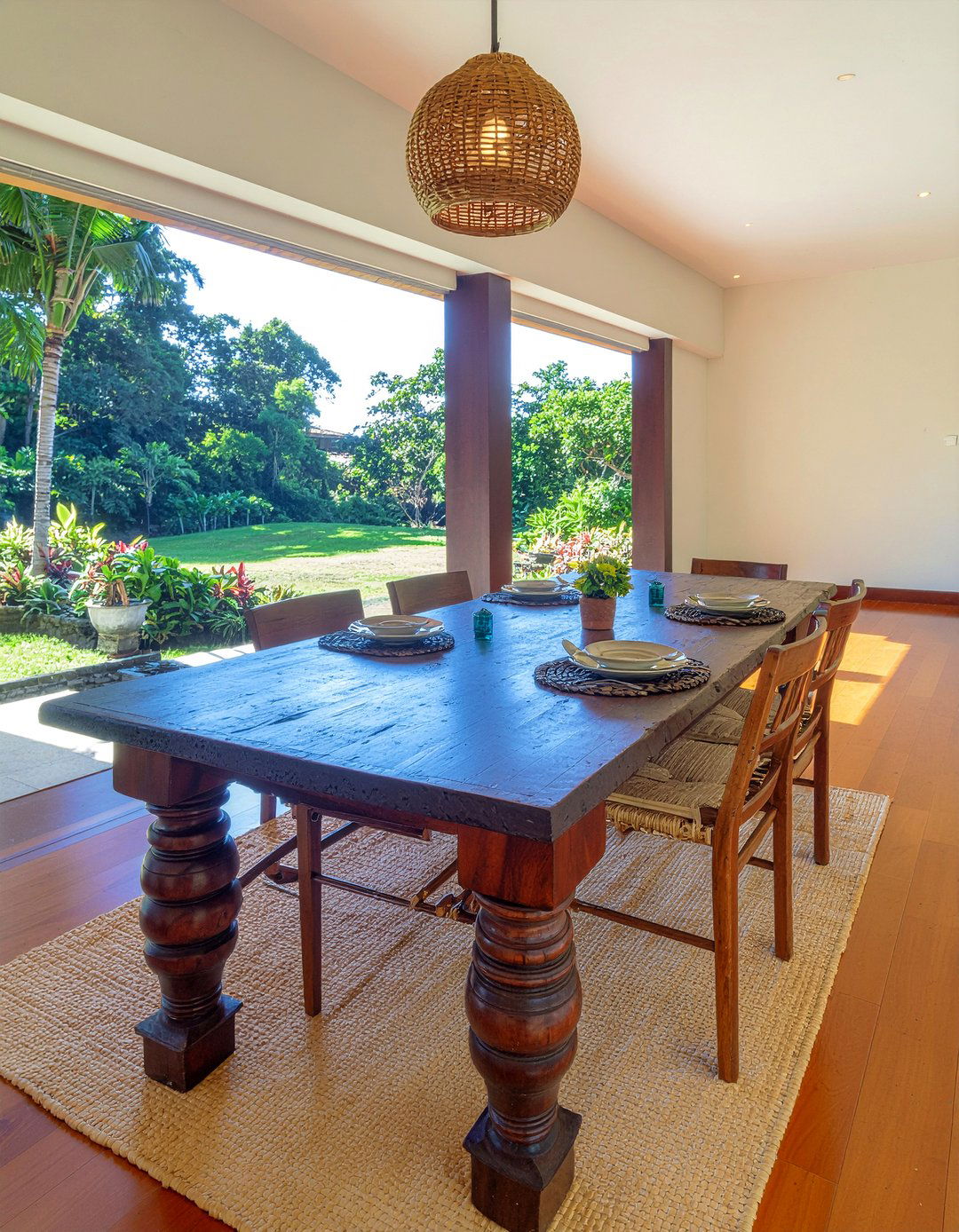 Solid Teak Dining Table - 30 Balinese dining room ideas