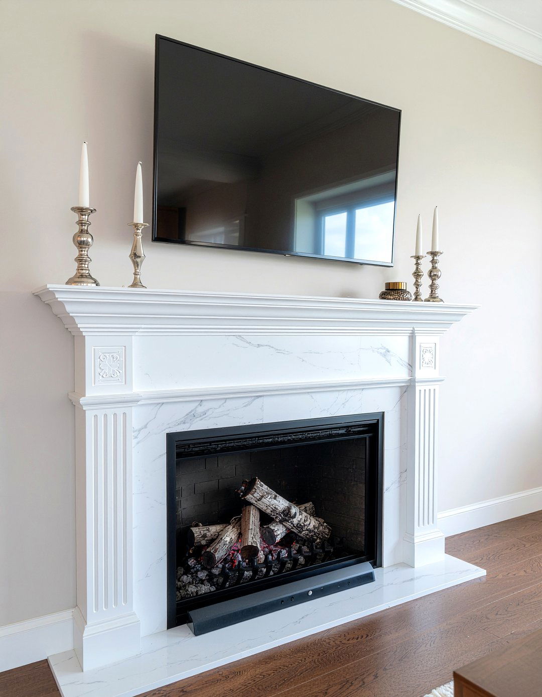 Soundbar On Fireplace Mantel - 30 living room soundbar ideas