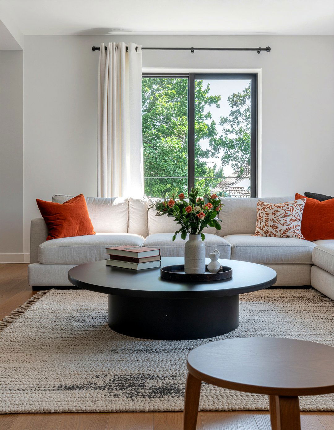 Square Living Room Coffee Table - 30 square living room ideas