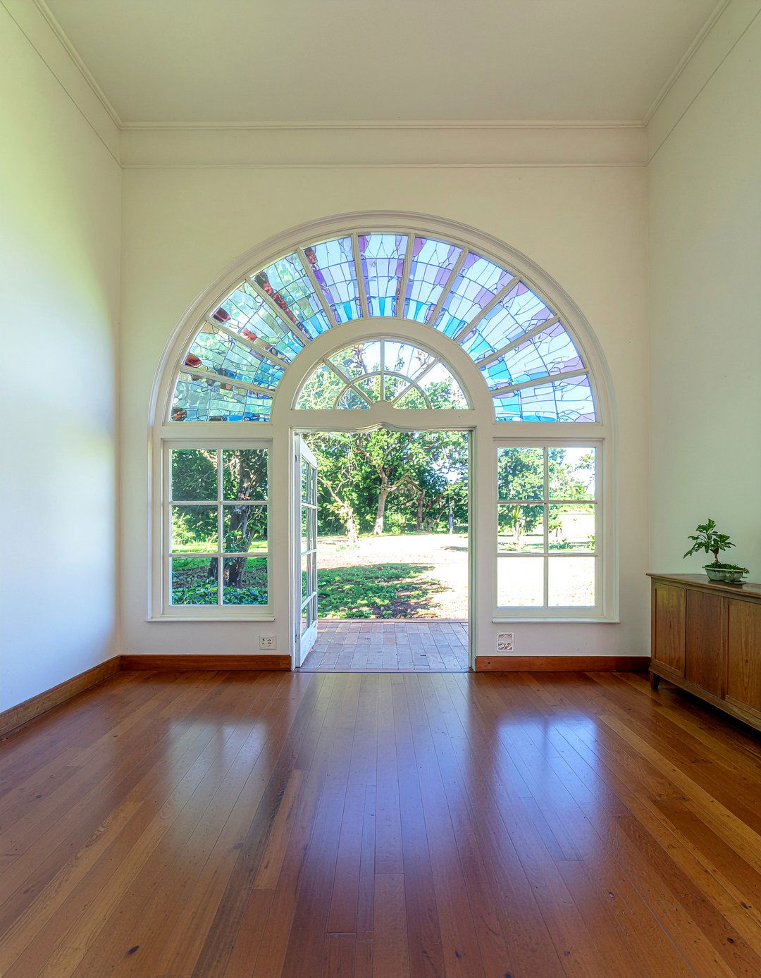 Stained Glass Windows - 30 Cuban dining room ideas