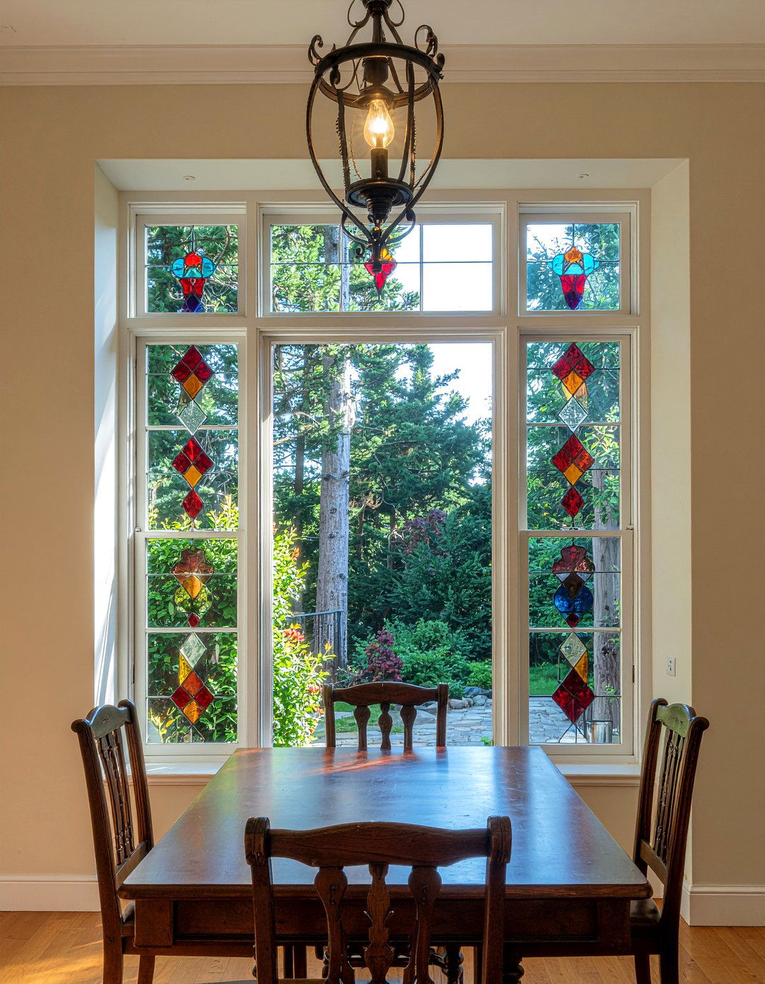 Stained glass window - 30 restored dining room ideas