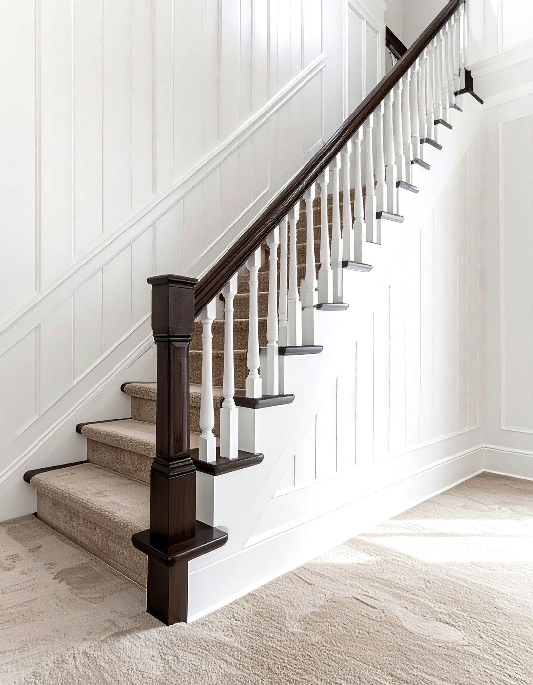 Staircase wall paneling - 30 beadboard ideas