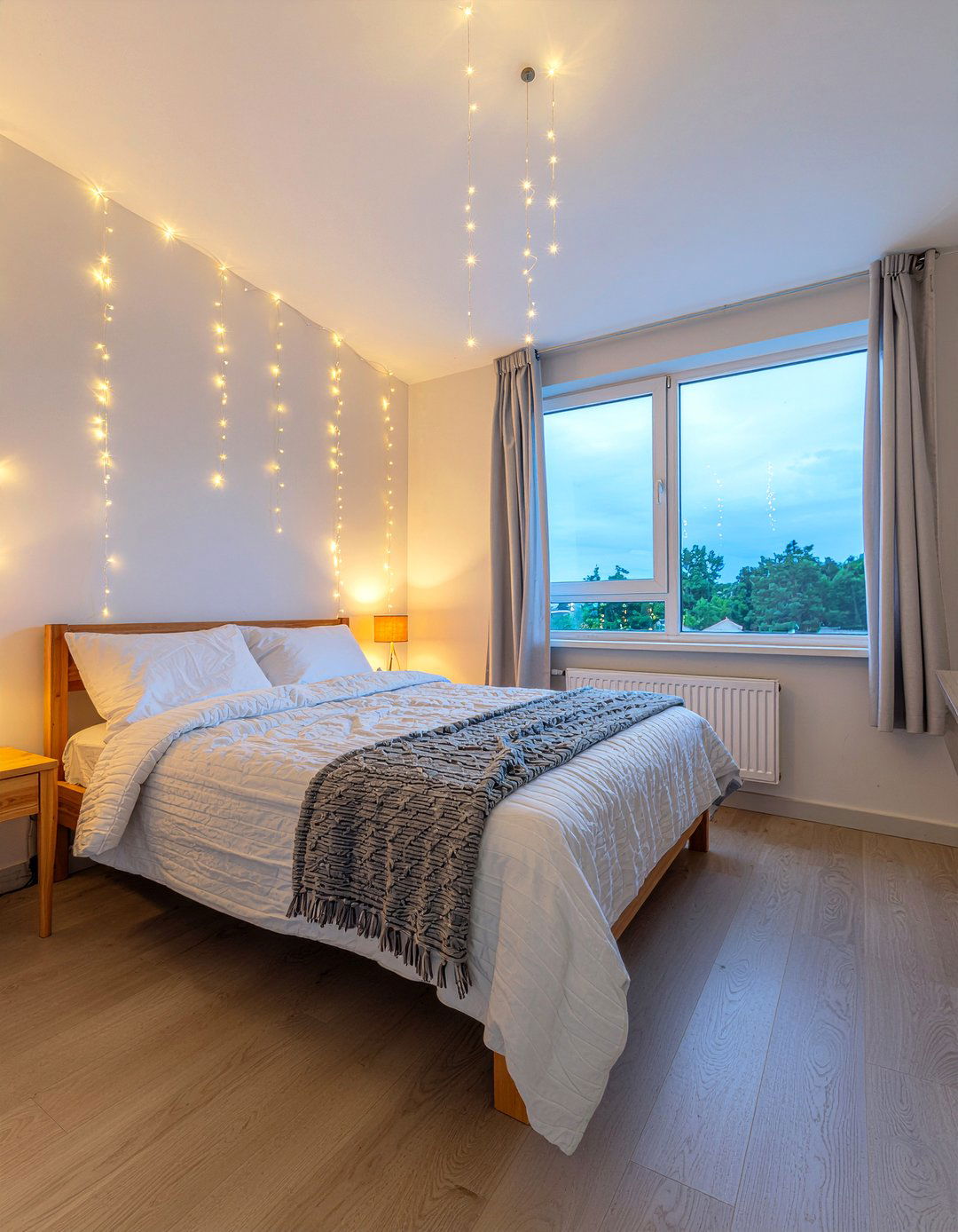 Starry sky fairy lights - 30 bedroom fairy lights ideas