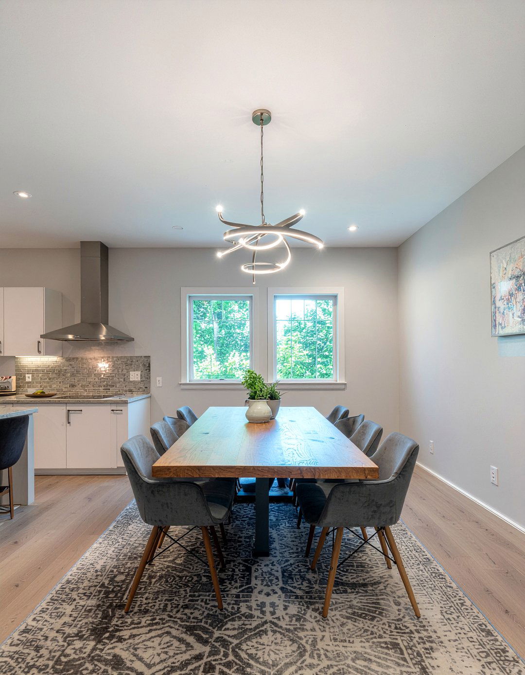 Statement Chandelier - 30 dedicated dining room ideas