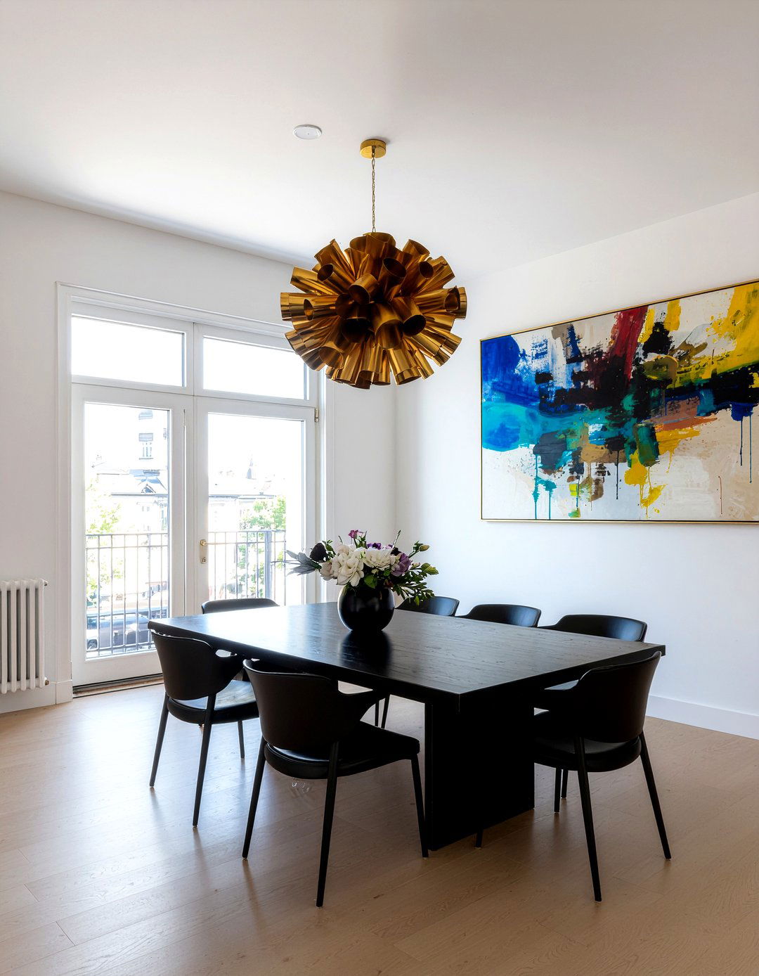 Statement Dining Lighting - 30 showstopper dining room ideas