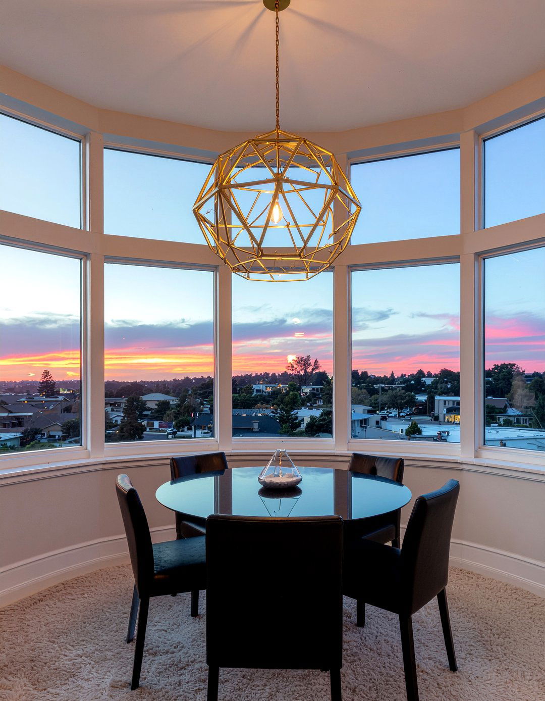 Statement Pendant Lighting - 30 bay window dining ideas