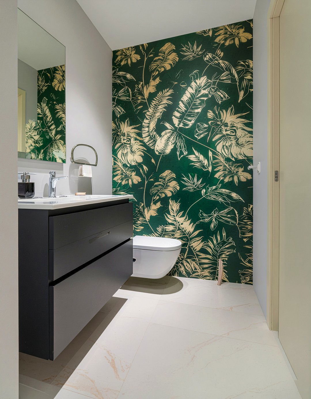 30 Narrow Bathroom Ideas to Maximize Your Small Space