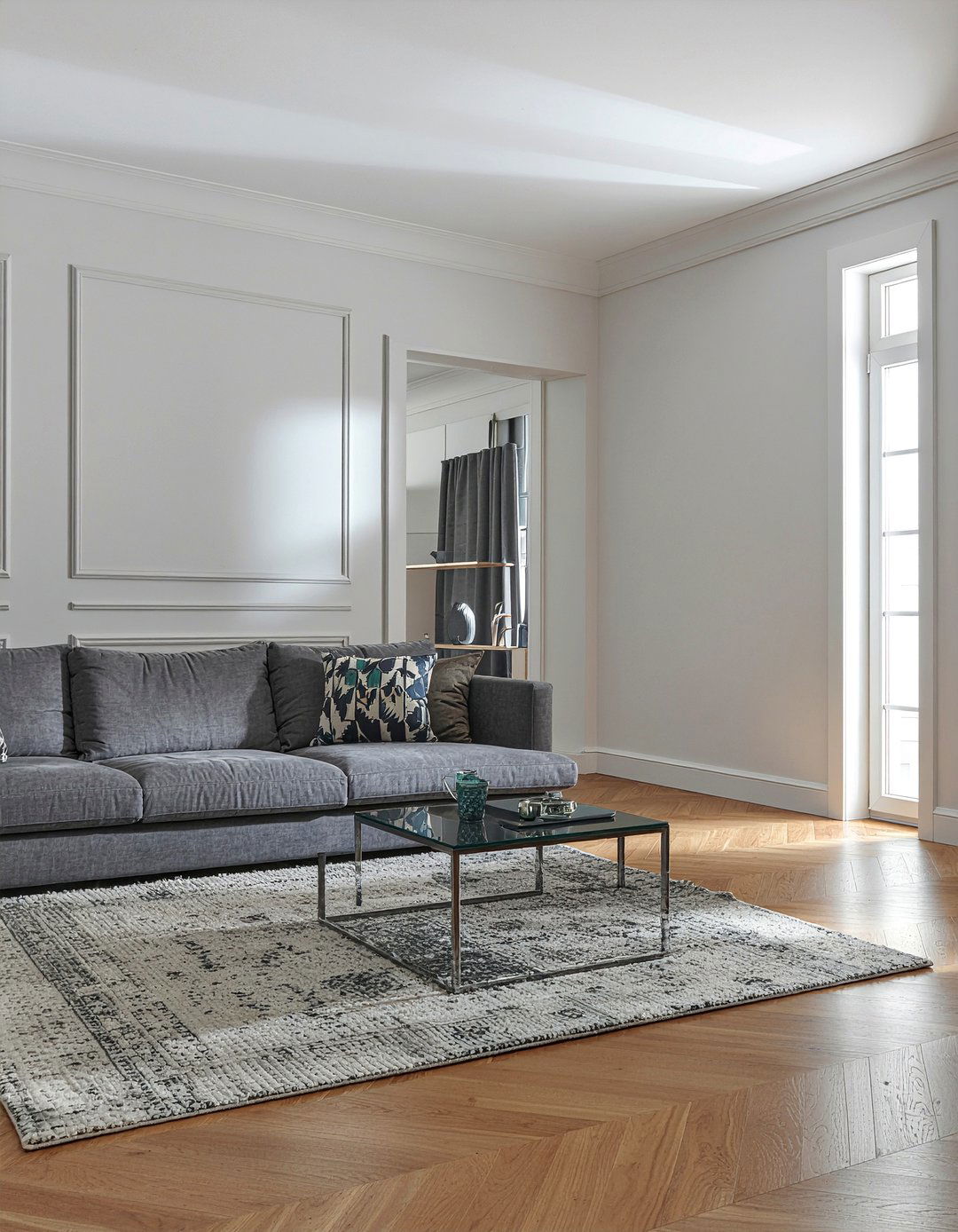 Step Profile Baseboard - 30 living room baseboards ideas