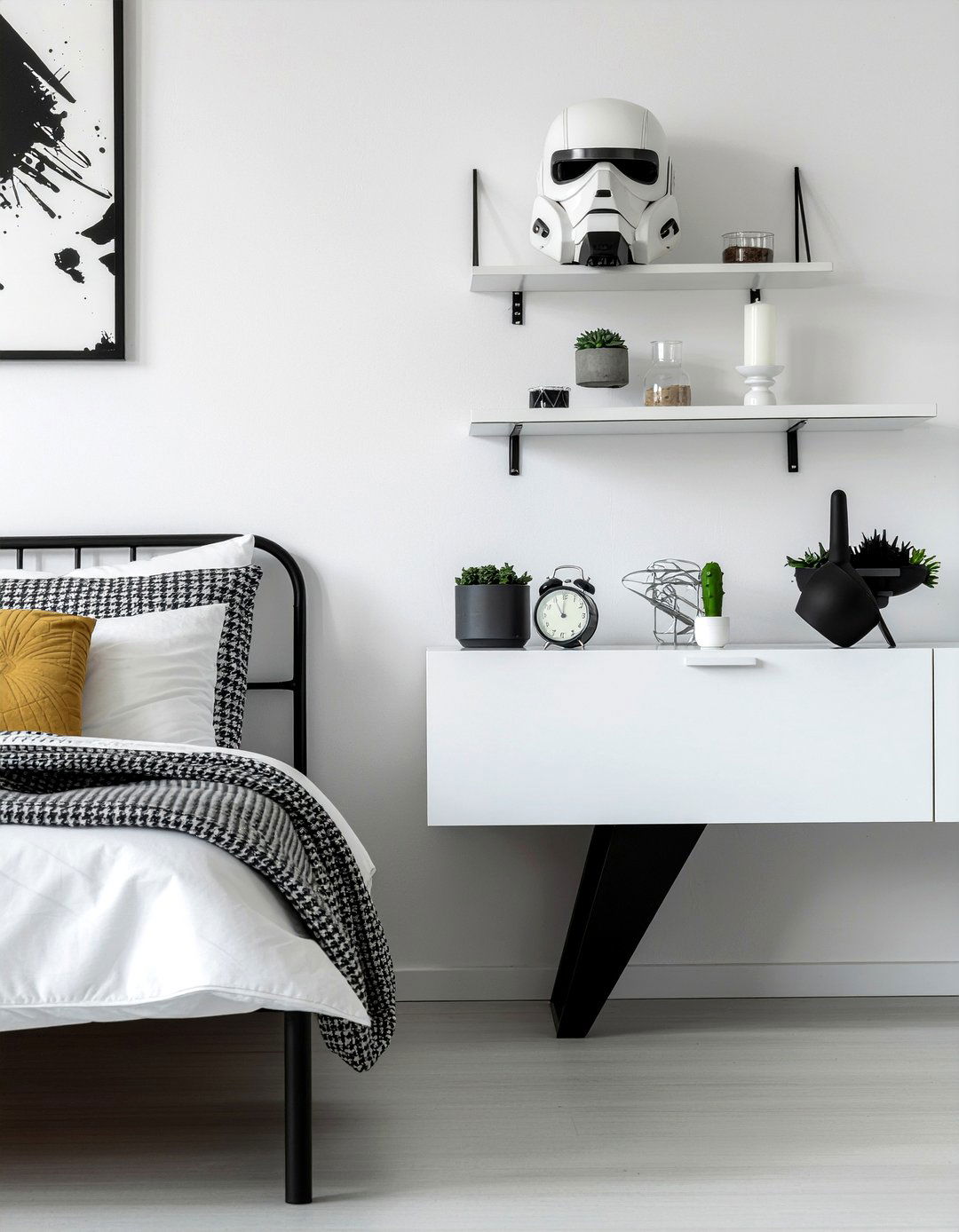 Stormtrooper Helmet Display - 30 Star Wars bedroom ideas