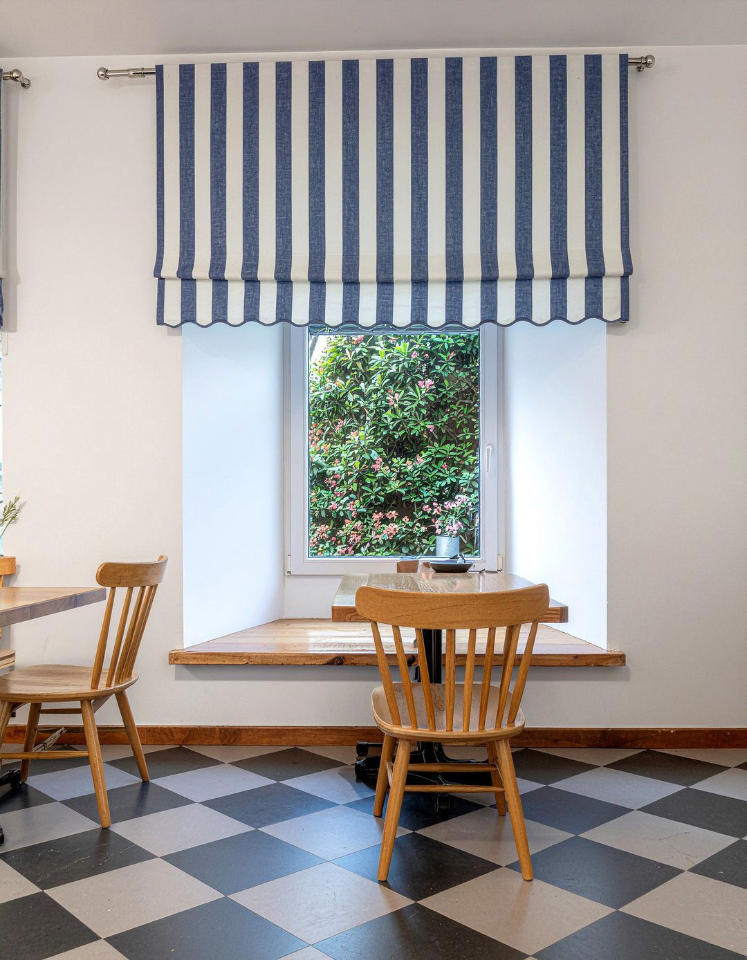 30 Beautiful Dining Room Valance Ideas for Your Windows