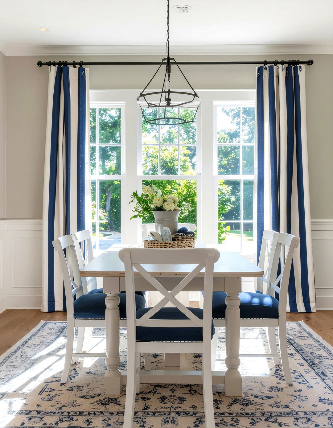 Striped curtains dining room - 30 patterned curtain dining room ideas