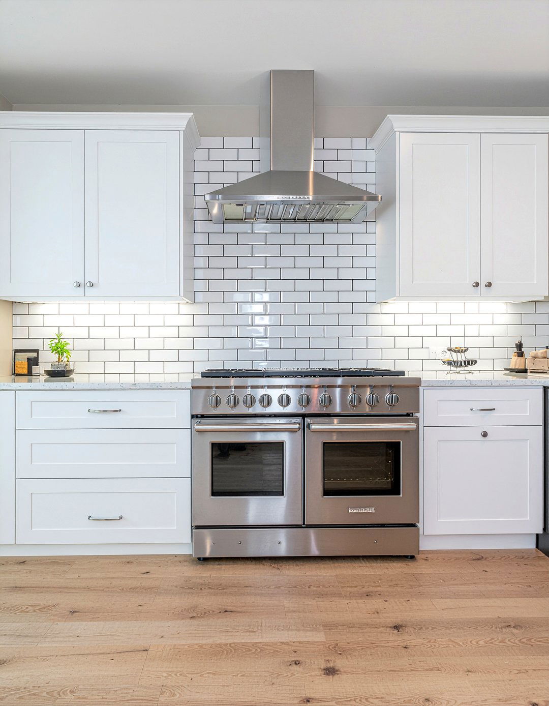 Subway Tile Backsplash - 30 chef's kitchen ideas