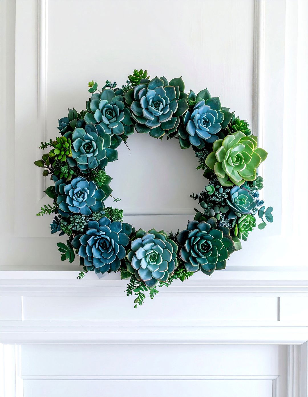 Succulent wall wreath - 30 dining room succulent ideas