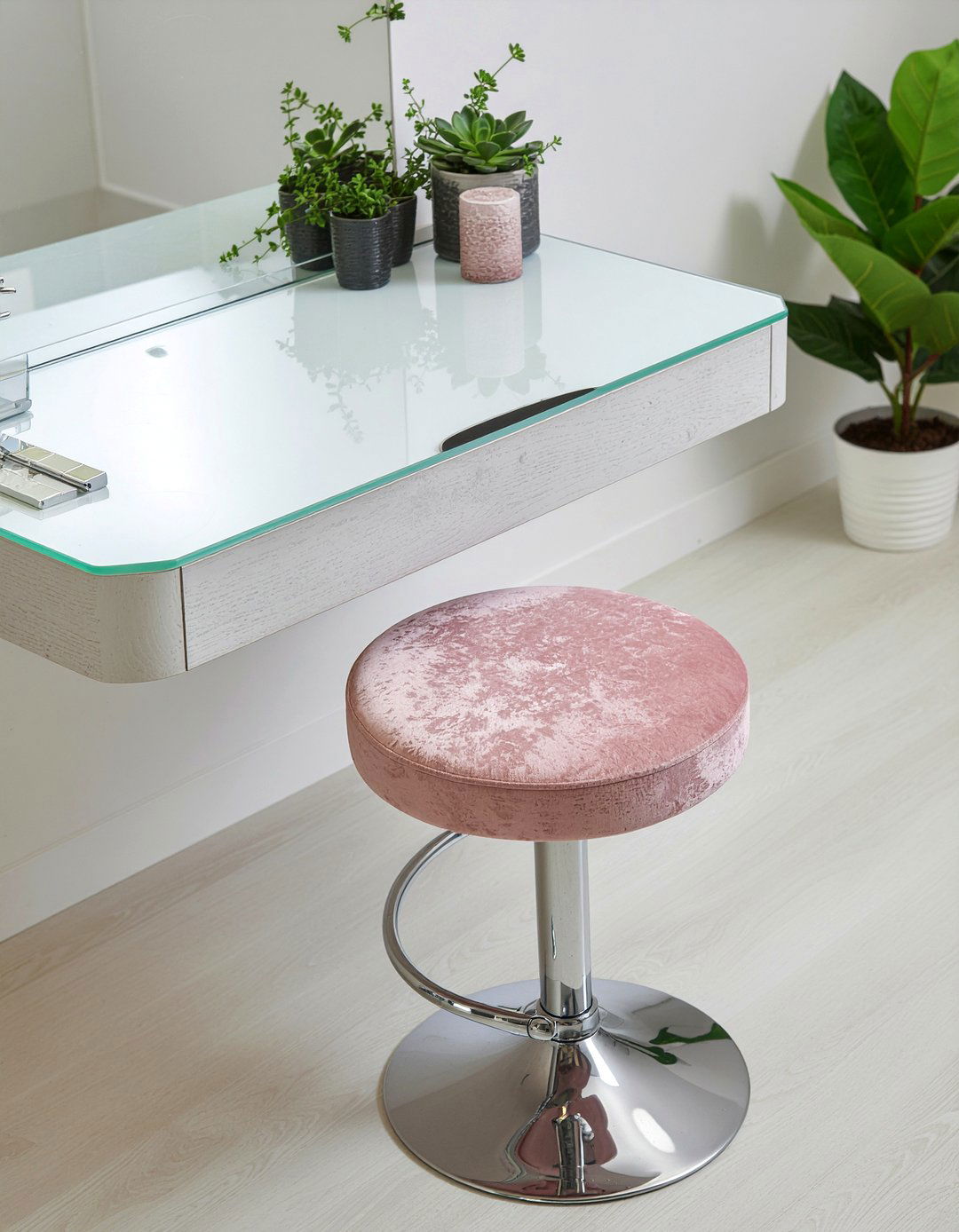 Suede stool for dressing table - 30 suede bedroom ideas