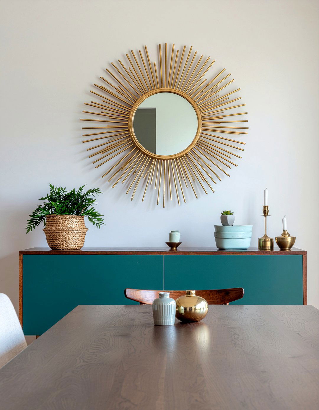 Sunburst Mirror Dining Decor - 30 dining room mirror ideas