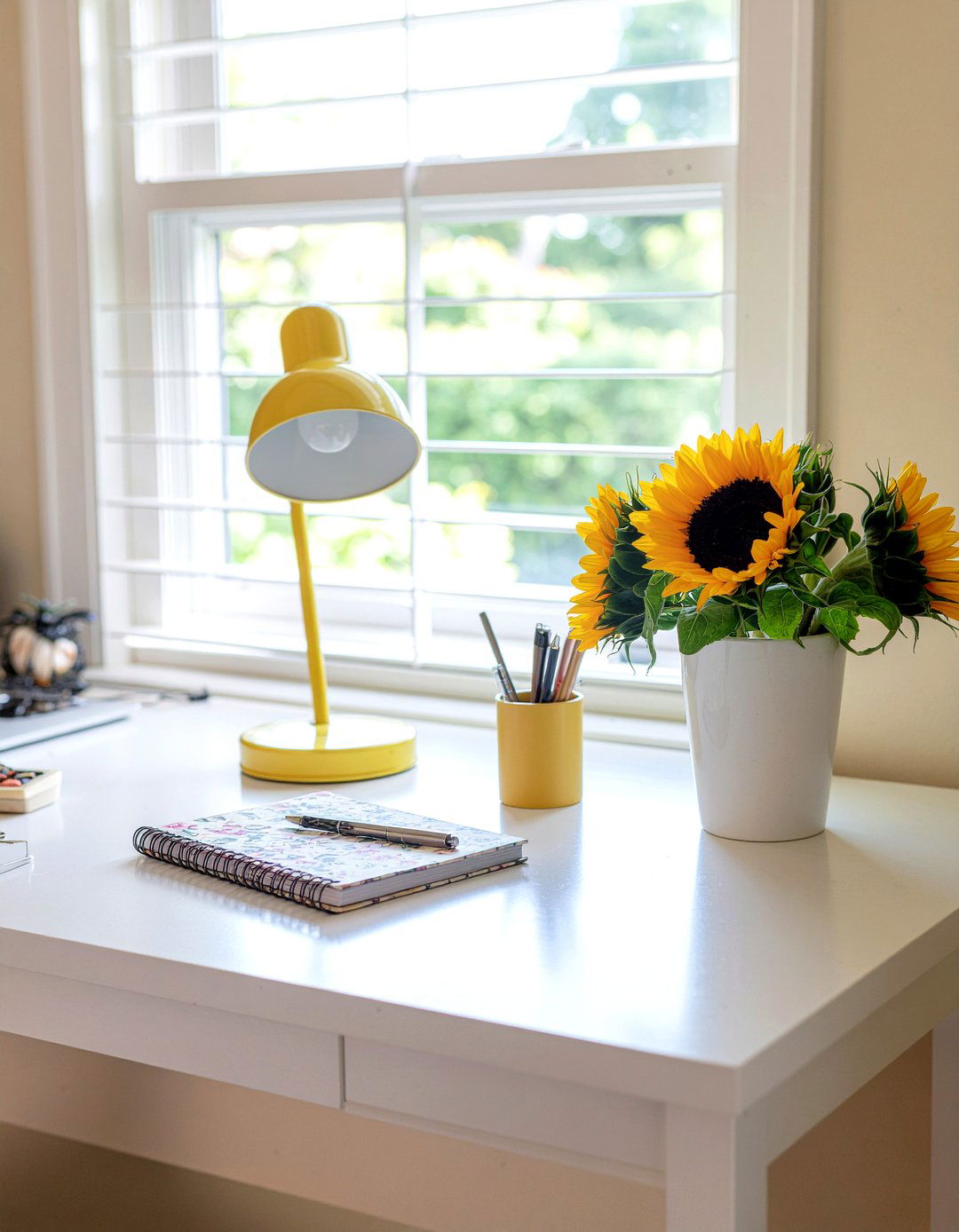Sunflower Desk Accessories - 30 sunflower bedroom ideas
